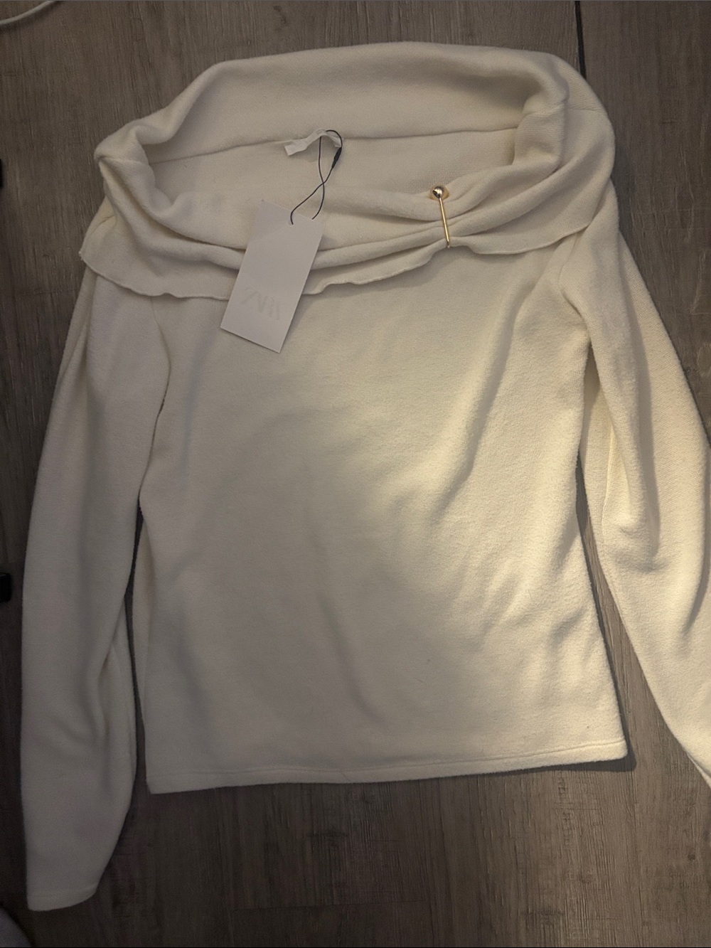 Zara Cozy Off-Shoulder white-Cream Women's Sweater - Picture 2 of 6
